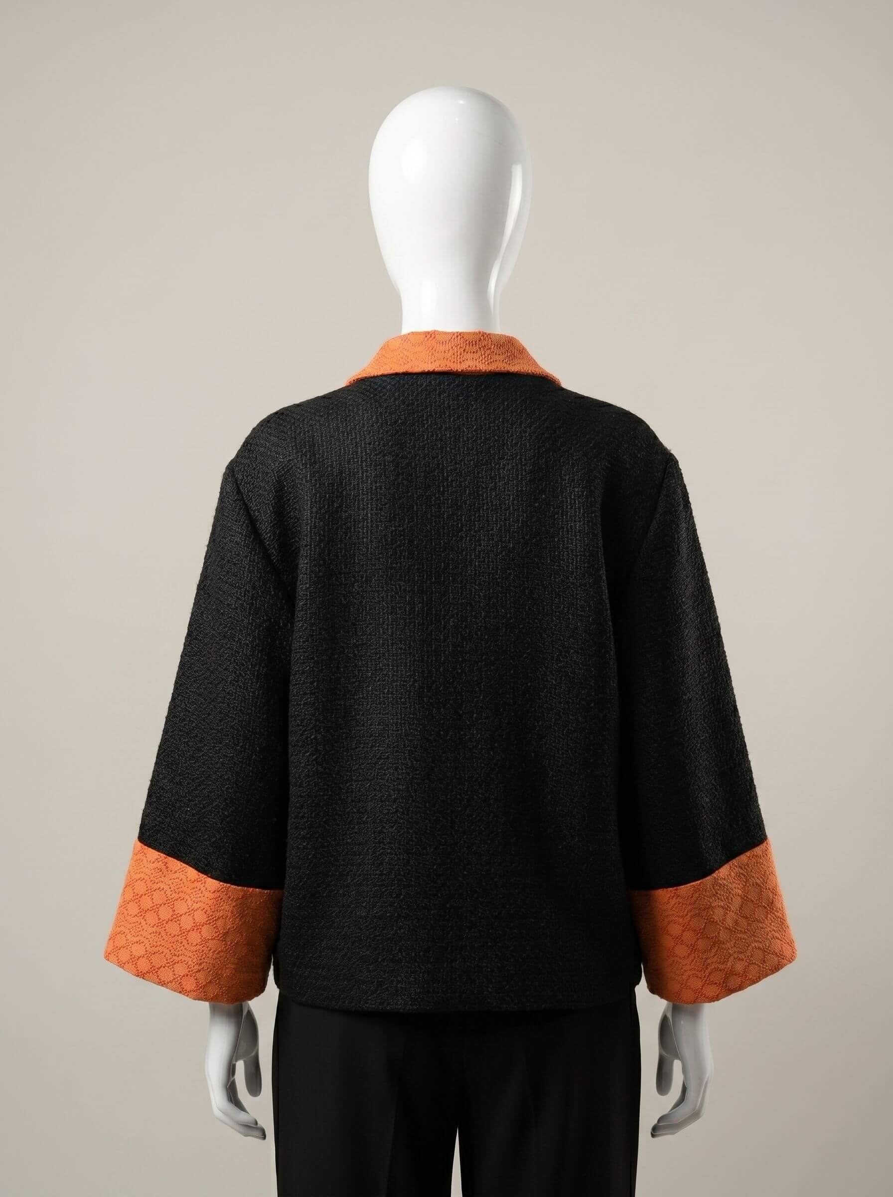 Leticia – Japanese-Inspired Kimono with Wide Sleeves and Inabel Accents - Image 4