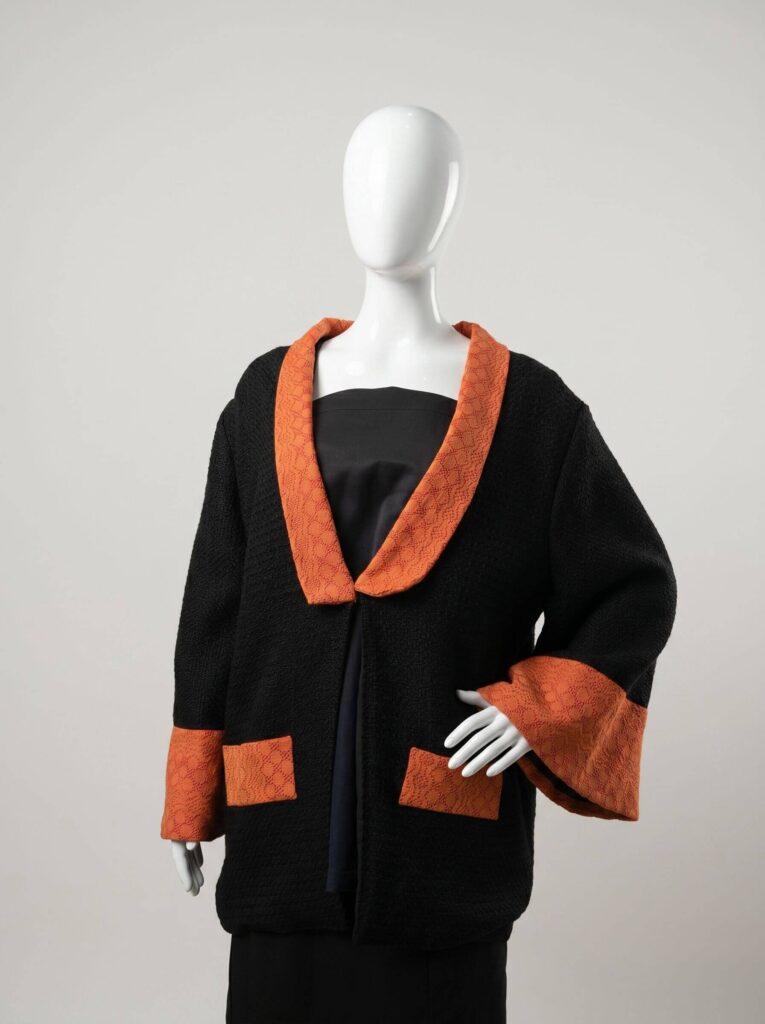 Leticia – Japanese-Inspired Kimono with Wide Sleeves and Inabel Accents